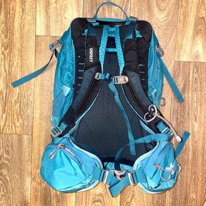 Osprey Mira 32 Liter Hiking Pack - Women’s (Baja Blue)